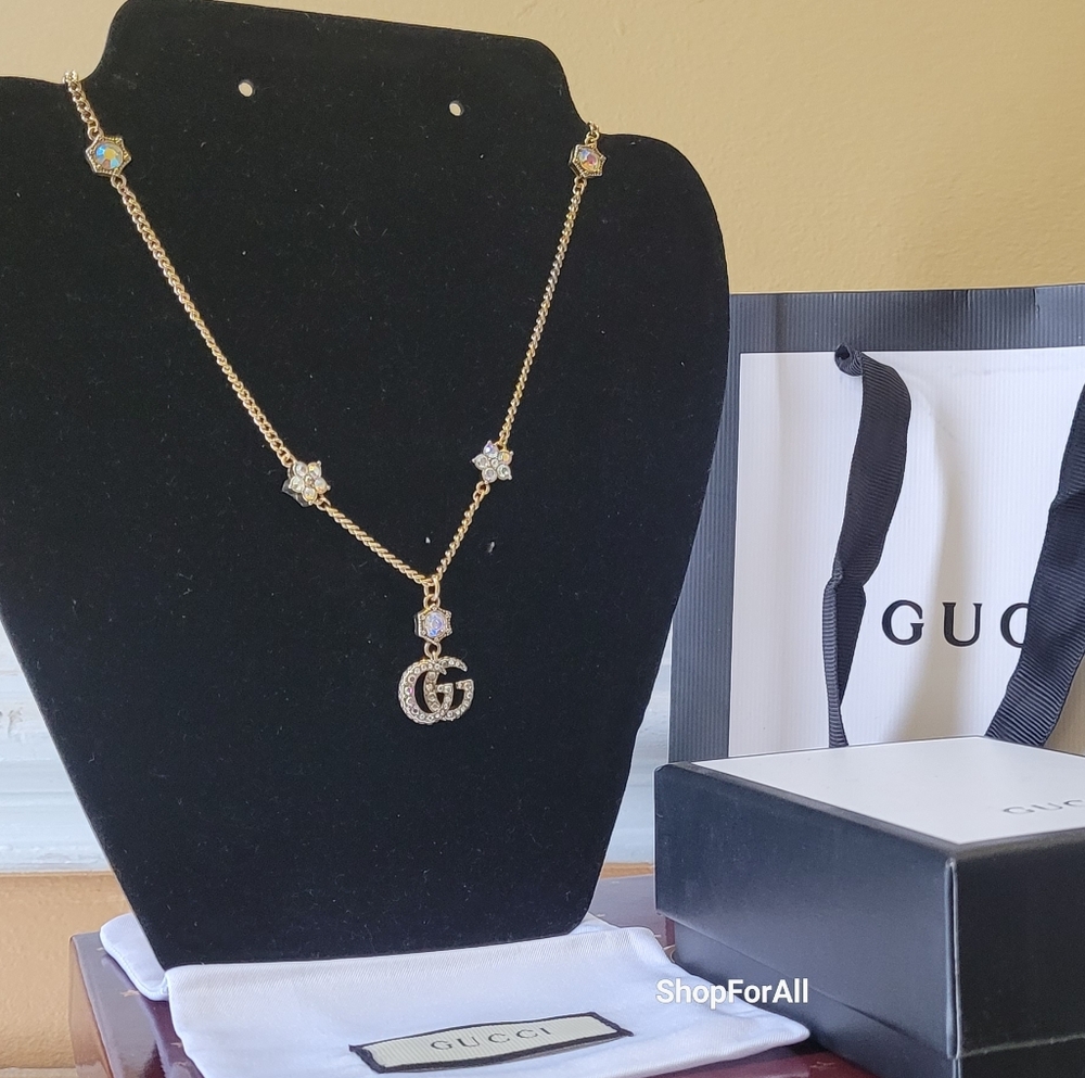 Gucci Gold Necklace with Crystal Details - Picture 1 of 12